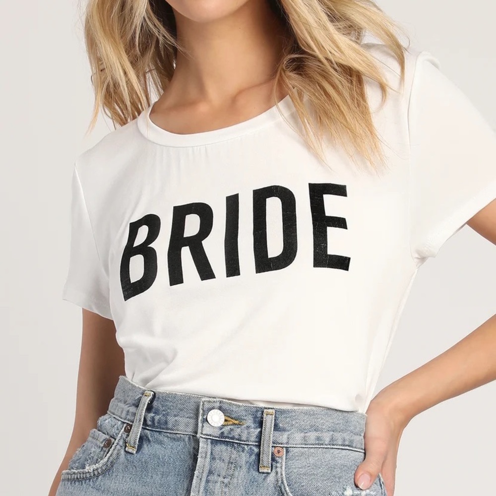 Lulu’s Size S Bride To Be White Tee